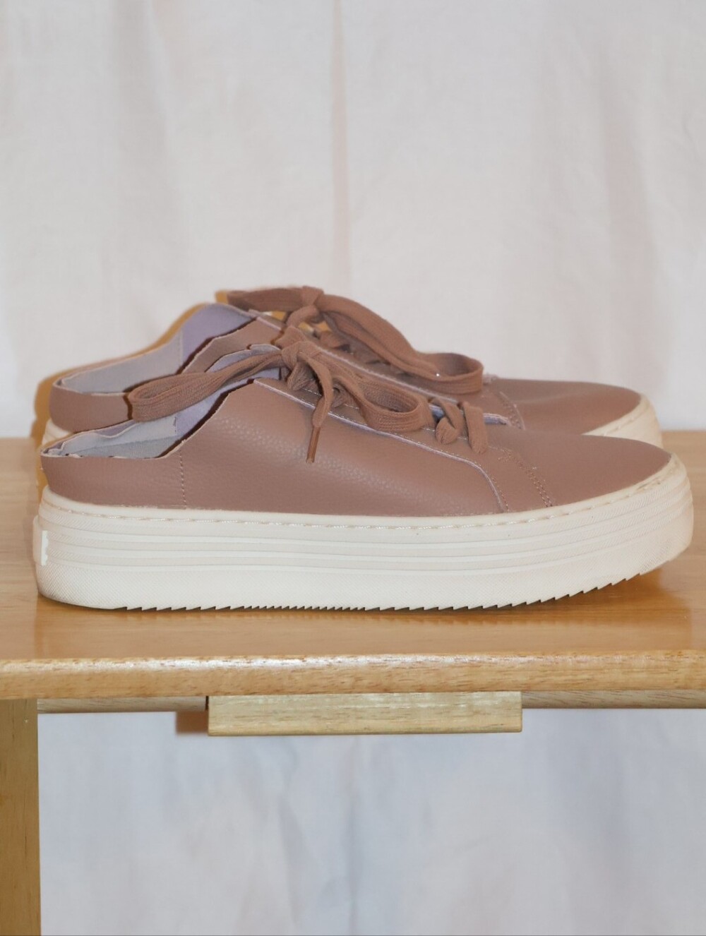 Blush Joy Performance Comfort Leather Sneaker Designed By Joy Mangano. Size 8M.